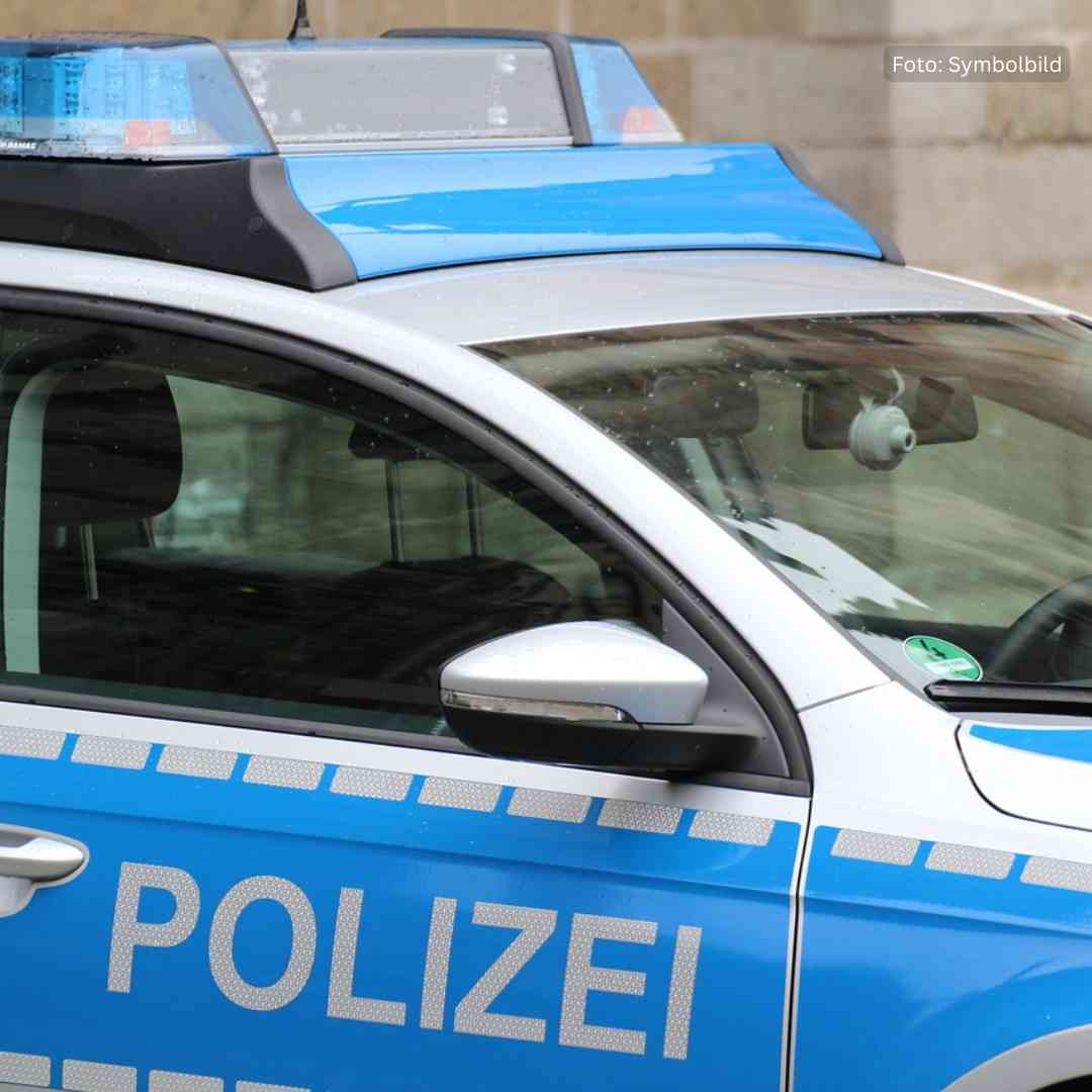 Schwere Verletzungen nach Unfall in Stein: Polizei sucht flüchtigen Motorradfahrer