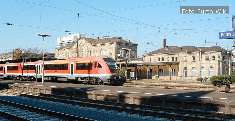 Noch sind die Gleise des Fürther Hauptbahnhofs nur über Treppenstufen erreichbar – bald sollen diese barrierefrei gestaltet werden.