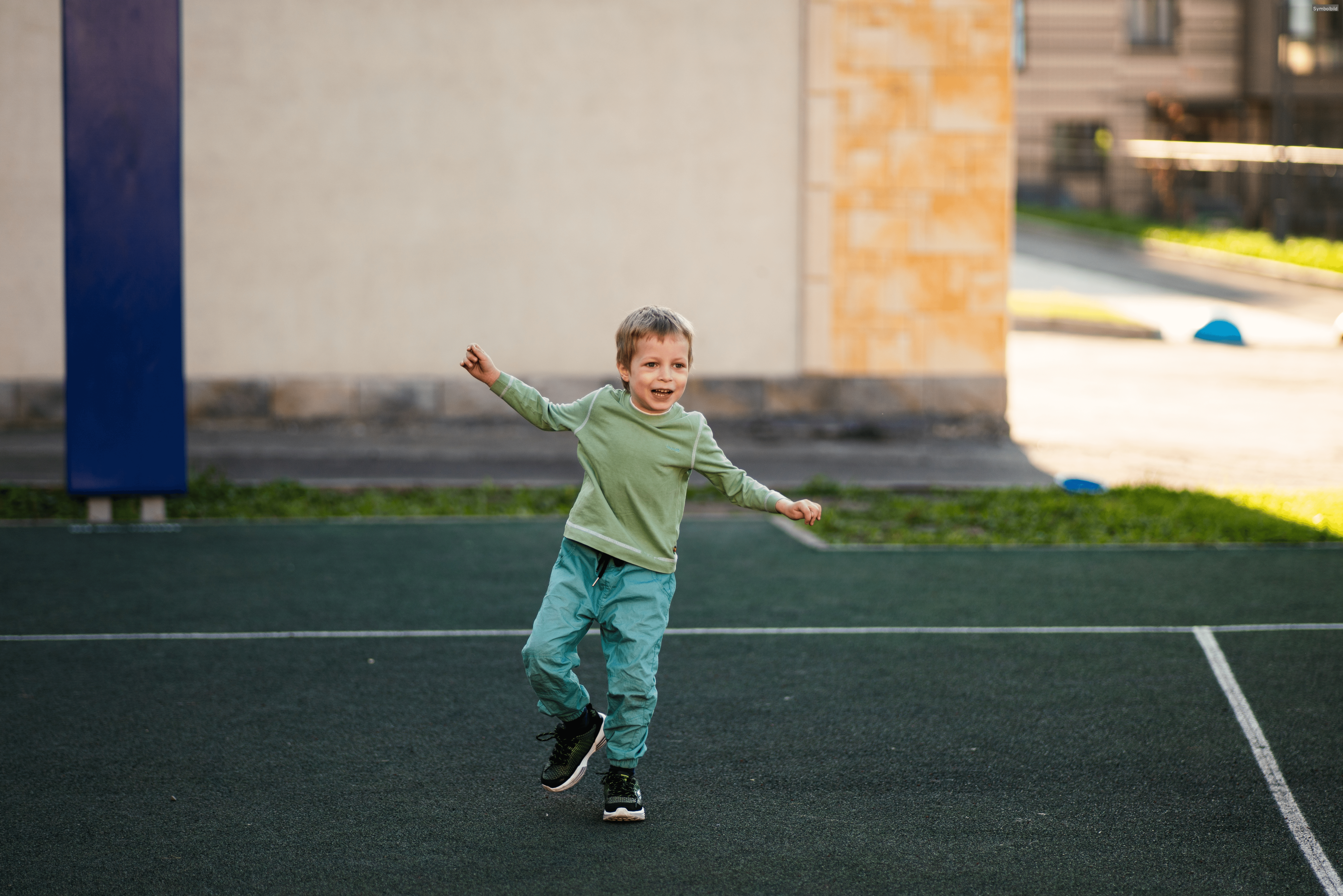 Kinderfreundliche Freiräume: Temporäre Spielstraßen in Zirndorf und Puschendorf bieten Platz für Spiel und Spaß ohne Autos.